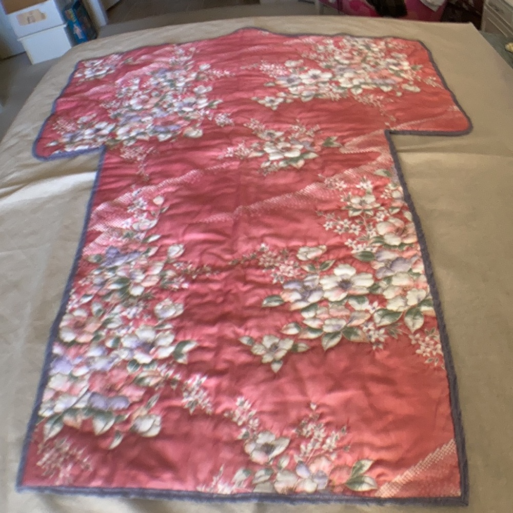 Hand made super classy T shape quilt wall hanging - Picture 4 of 5